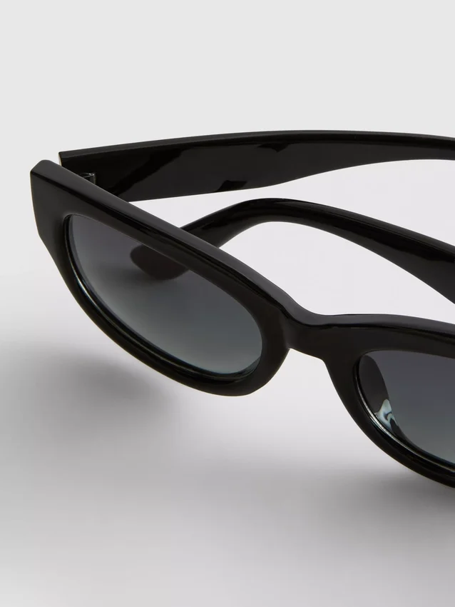 Gafas de sol cuadradas de diseño voluminoso
