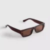 Gafas de sol delgadas con montura rectangular