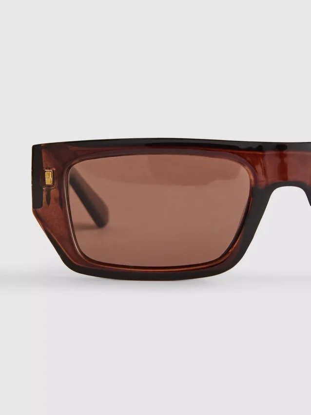 Gafas de sol delgadas con montura rectangular