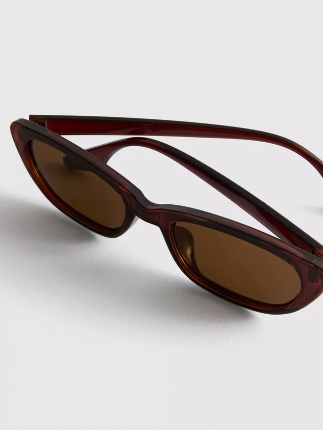 Gafas de sol delgadas estilo ojo de gato