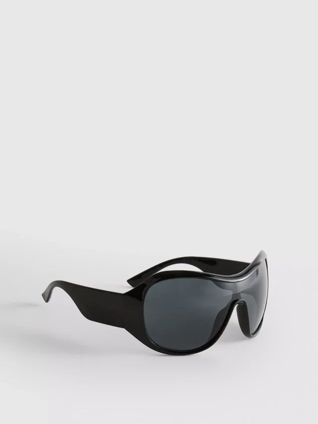 Gafas de sol envolventes tipo escudo