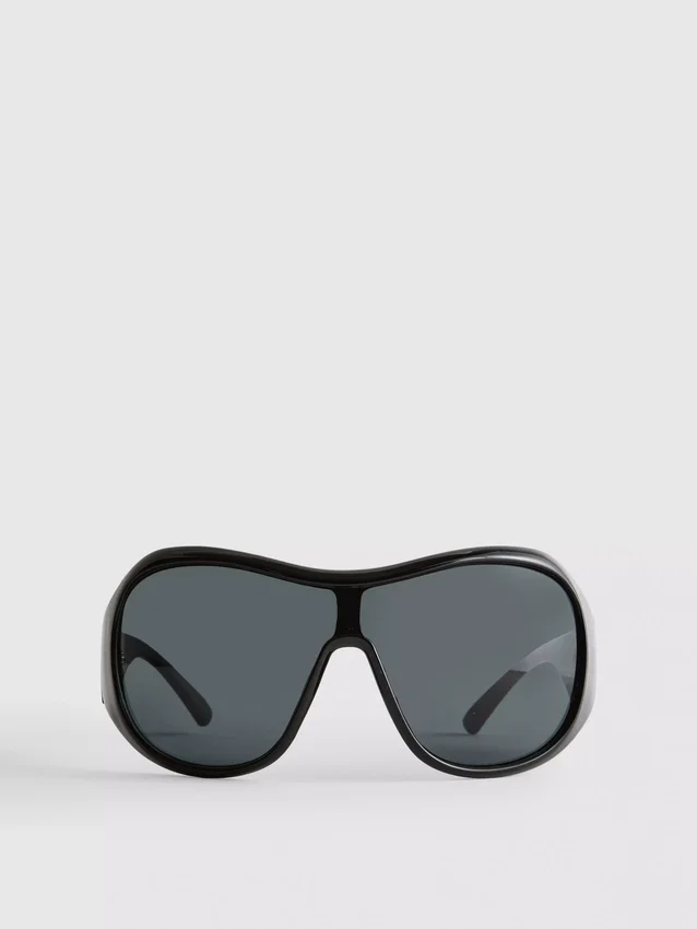 Gafas de sol envolventes tipo escudo