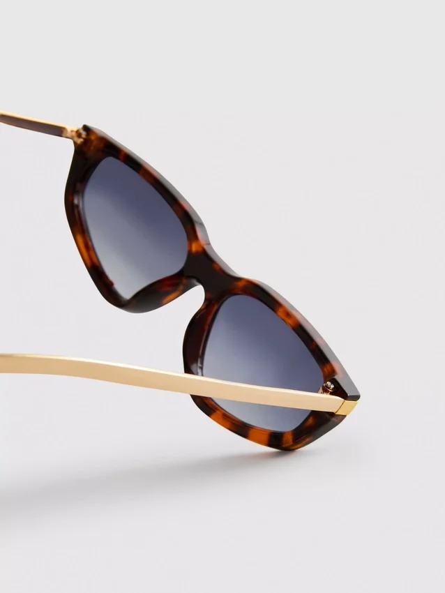 Gafas de sol estilo ojo de gato