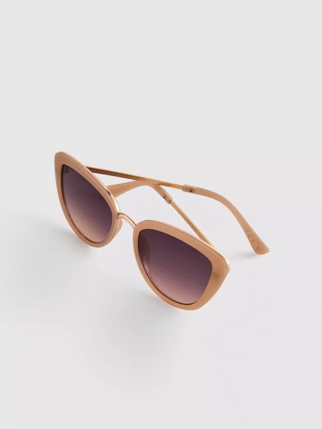 Gafas de sol estilo ojo de gato