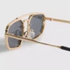 Gafas de sol metálicas con diseño geométrico