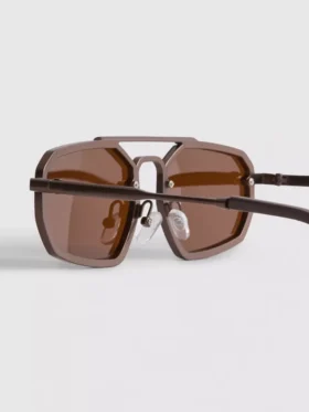 Gafas de sol metálicas con diseño geométrico