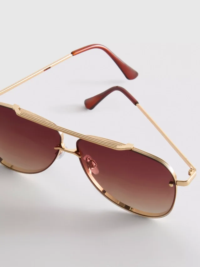 Gafas de sol metálicas estilo aviador