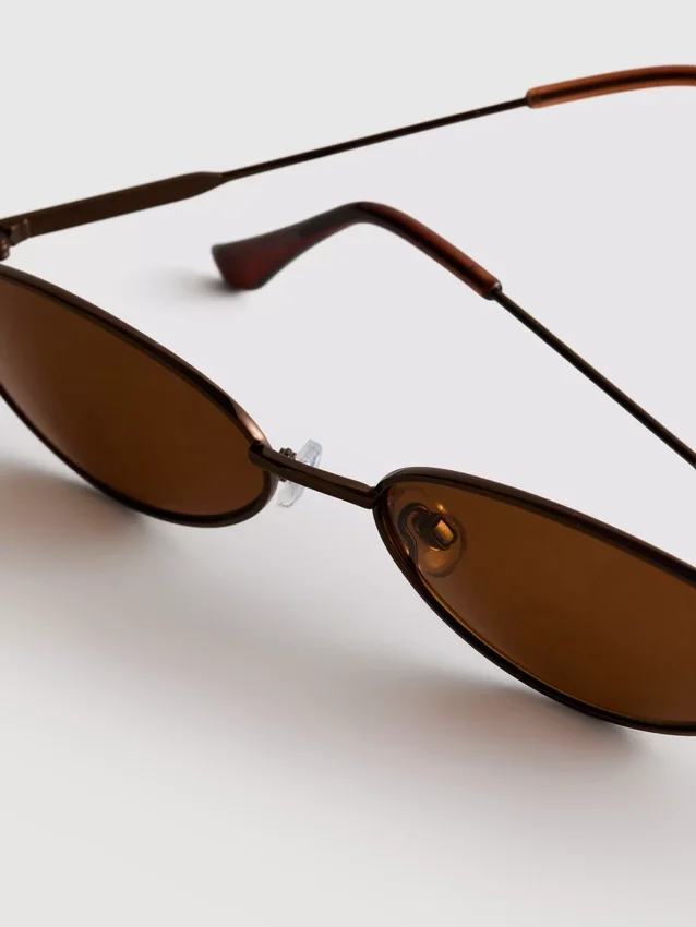 Gafas de sol ovaladas con cristales tintados estilo de los 90