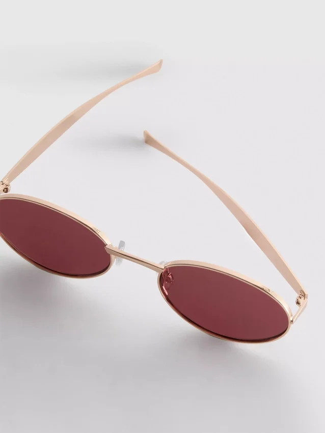 Gafas de sol ovaladas de metal