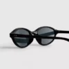 Gafas de sol ovaladas y delgadas
