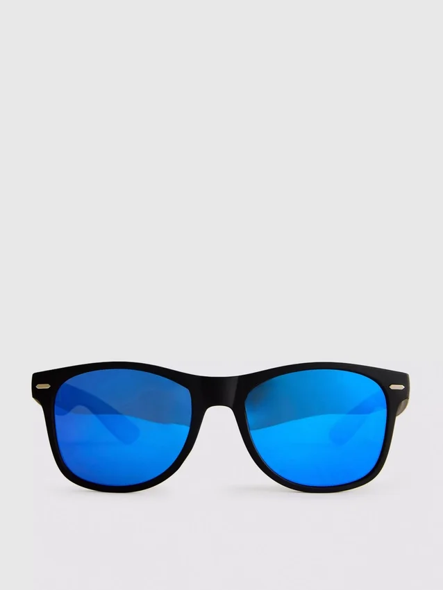 Gafas de sol rectangulares con efecto espejo