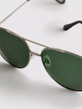 Gafas de sol tipo aviador con cristales tintados
