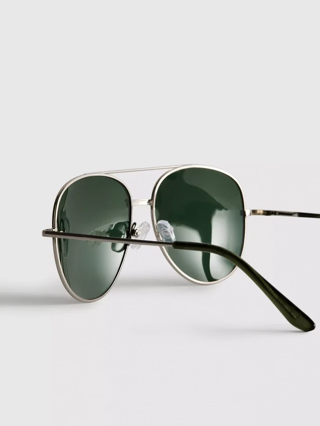 Gafas de sol tipo aviador con cristales tintados