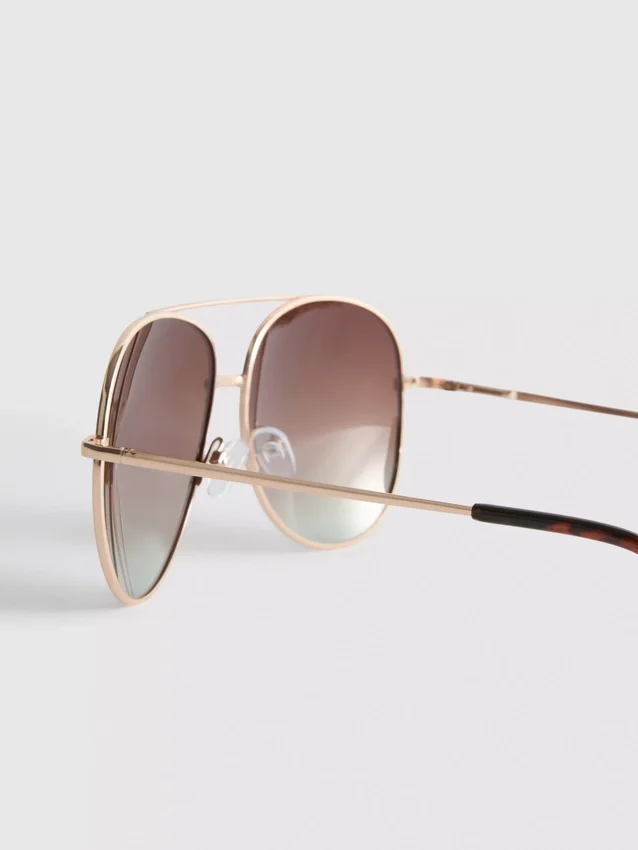 Gafas de sol tipo aviador con cristales tintados