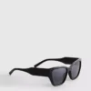 Gafas de sol tipo «ojo de gato» con tachuelas