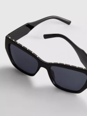 Gafas de sol tipo «ojo de gato» con tachuelas