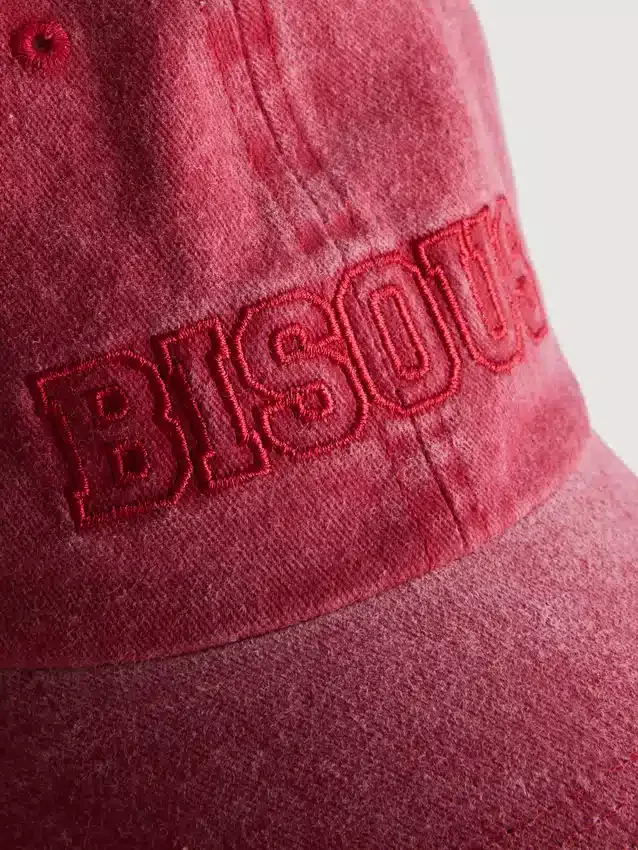 Gorra de béisbol bordada y lavada