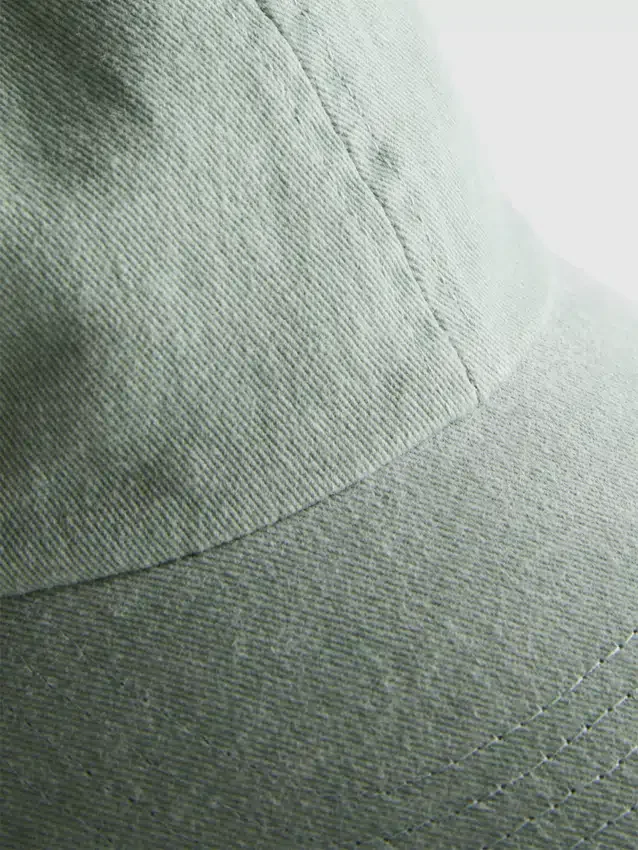Gorra de béisbol con lavado ácido