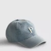 Gorra de mezclilla con iniciales