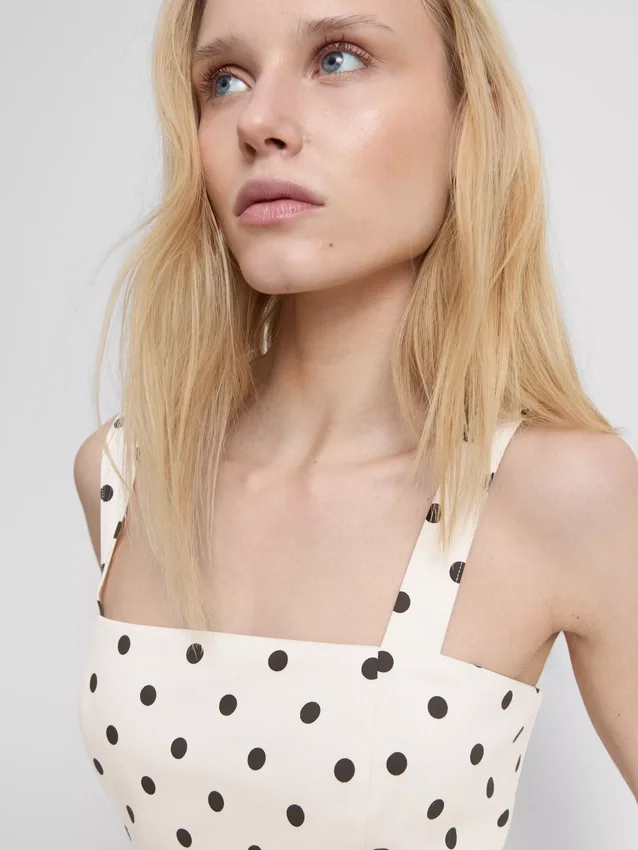 Gran hallazgo | Vestido midi tipo corsé con cuello cuadrado