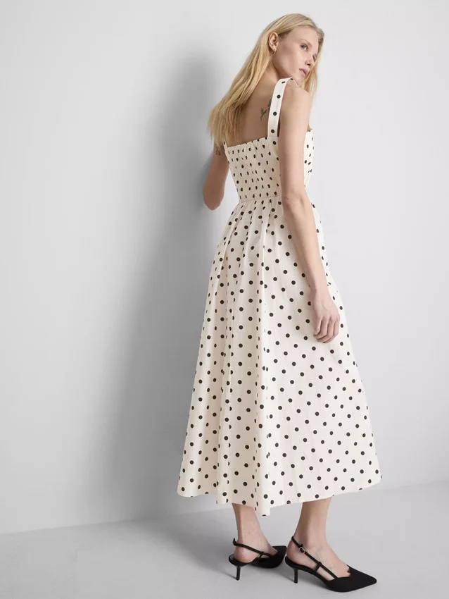 Gran hallazgo | Vestido midi tipo corsé con cuello cuadrado