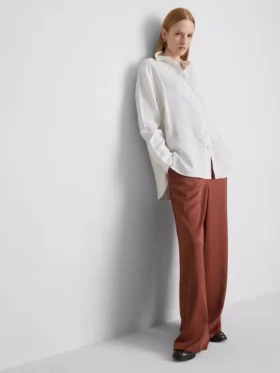 La camisa clásica de lino de The Edit