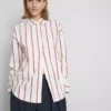 La camisa de popelín a rayas con alto contenido de algodón de The Edit