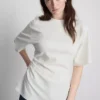 La camiseta asimétrica fruncida de The Edit