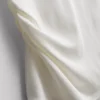 La camiseta asimétrica fruncida de The Edit