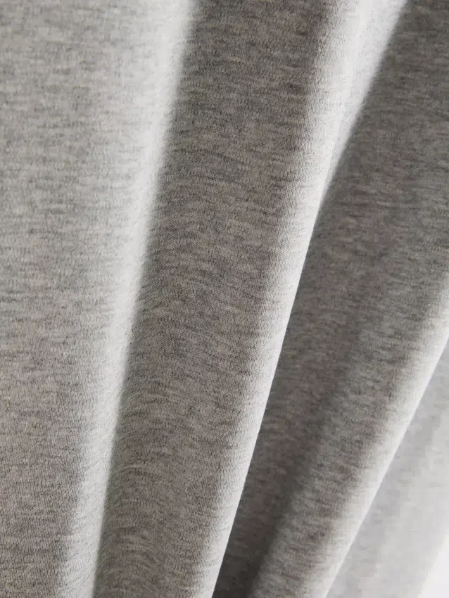 La camiseta de algodón de corte ajustado «The Edit»