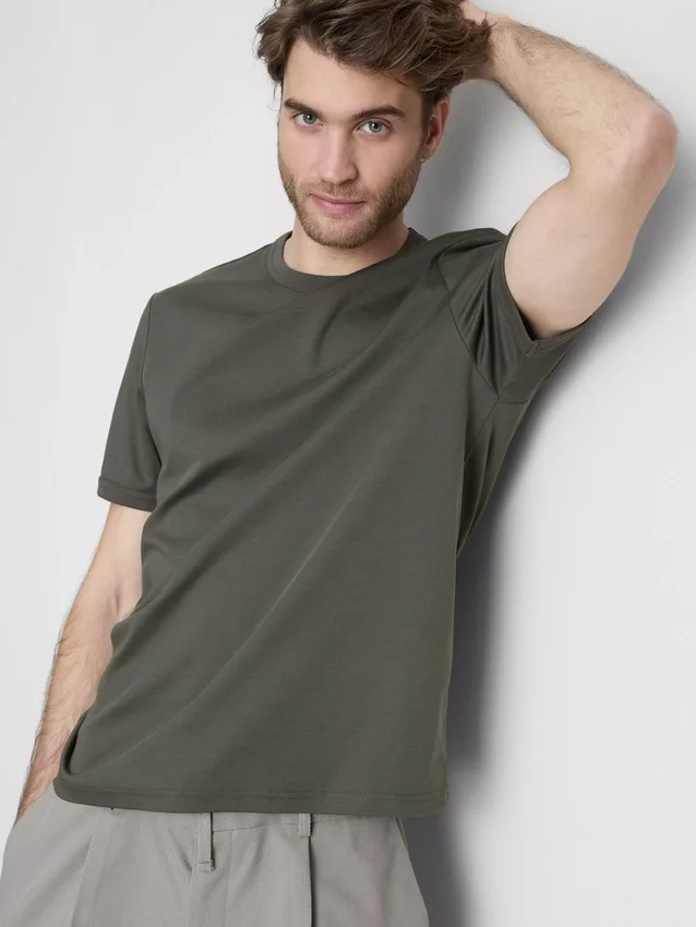 La camiseta slim fit mercerizada de The Edit