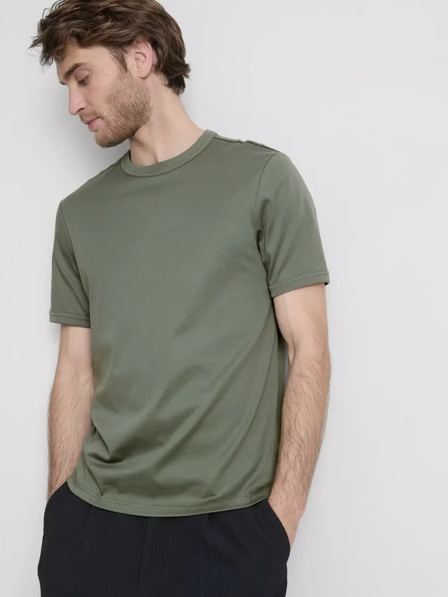 La camiseta slim fit mercerizada de The Edit