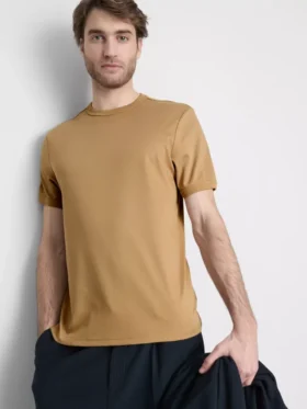 La camiseta slim fit mercerizada de The Edit