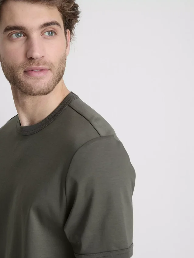 La camiseta slim fit mercerizada de The Edit