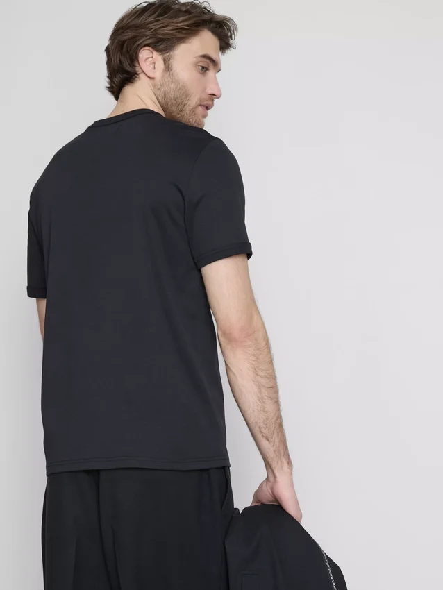 La camiseta slim fit mercerizada de The Edit