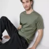 La camiseta slim fit mercerizada de The Edit