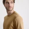 La camiseta slim fit mercerizada de The Edit