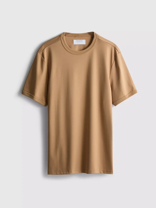 La camiseta slim fit mercerizada de The Edit