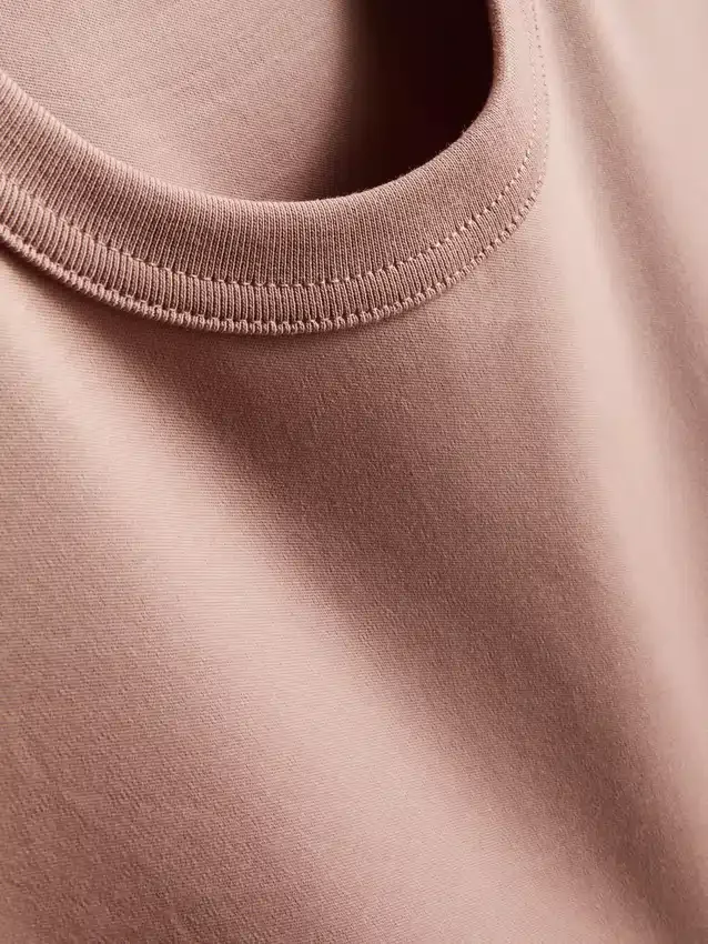 La camiseta slim fit mercerizada de The Edit