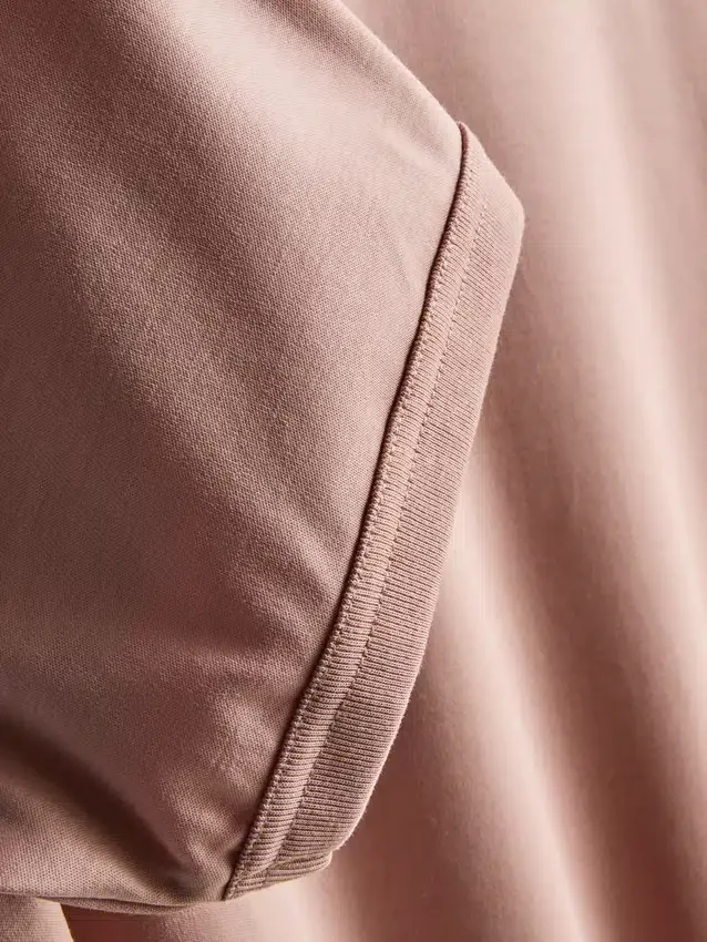 La camiseta slim fit mercerizada de The Edit