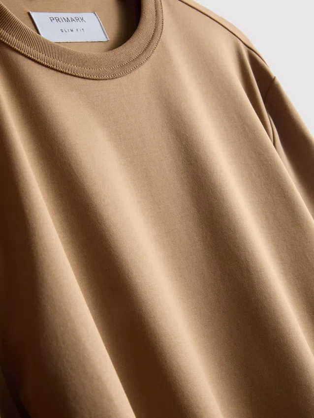 La camiseta slim fit mercerizada de The Edit