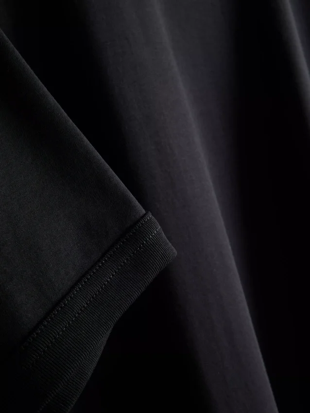 La camiseta slim fit mercerizada de The Edit