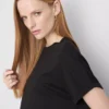 La camiseta «The Edit» con detalle de costura