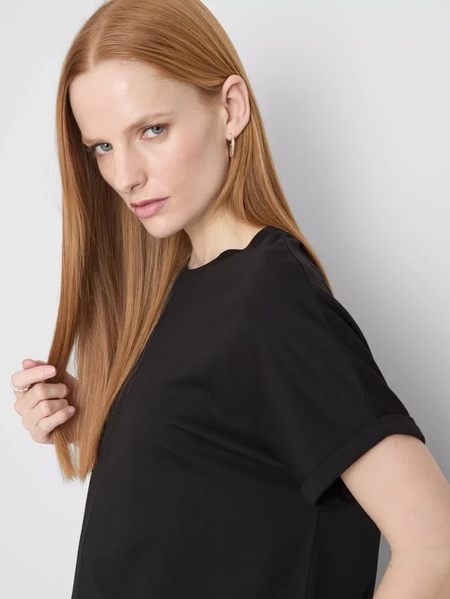 La camiseta «The Edit» con detalle de costura