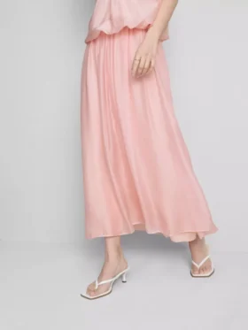 La falda midi de corte A «Air Flow» de The Edit