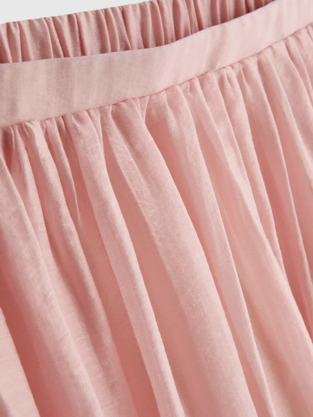 La falda midi de corte A «Air Flow» de The Edit