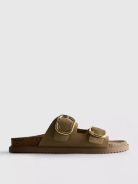 Las sandalias con doble correa y hebilla de The Edit