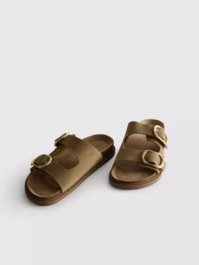 Las sandalias con doble correa y hebilla de The Edit
