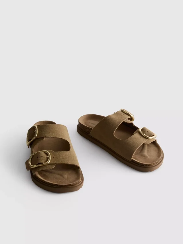 Las sandalias con doble correa y hebilla de The Edit