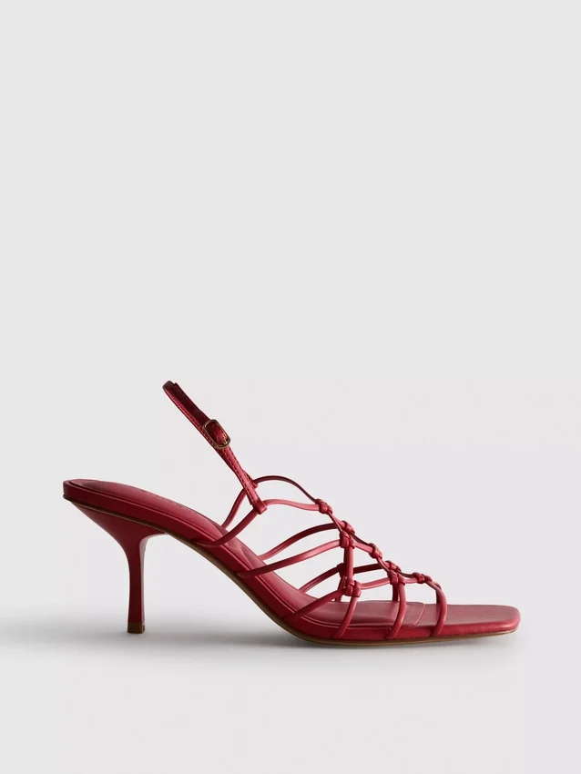 Las sandalias de tacón de aguja trenzadas de The Edit